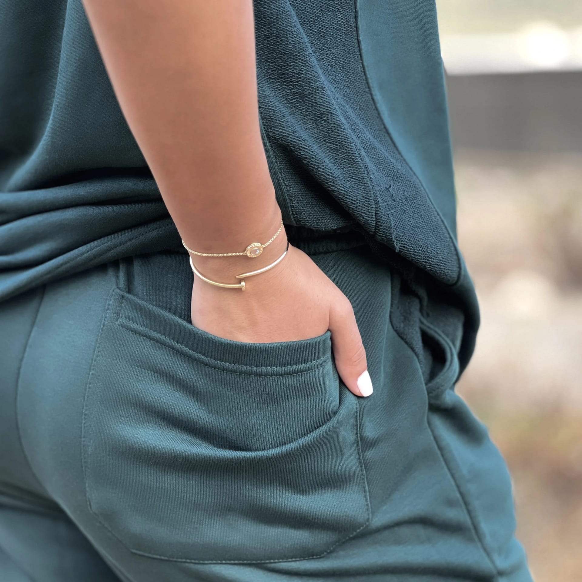 FF3653DC-71F6-48AD-BE68-412E8CB1722A